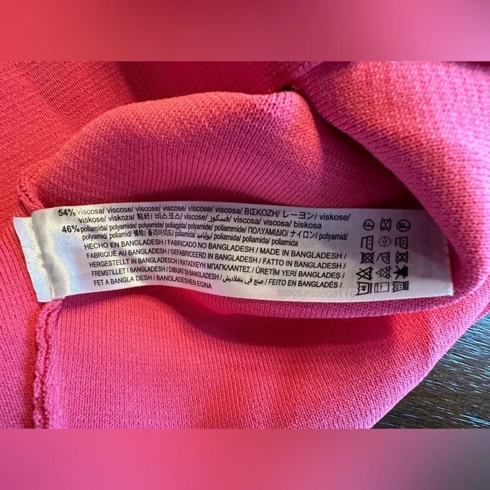 Zara Vibrant Pink Crop Top- size Medium